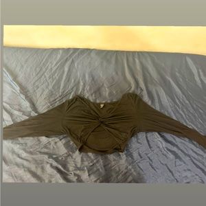 Black crop long sleeve crop top, SHEIN good condition used size curve OXL